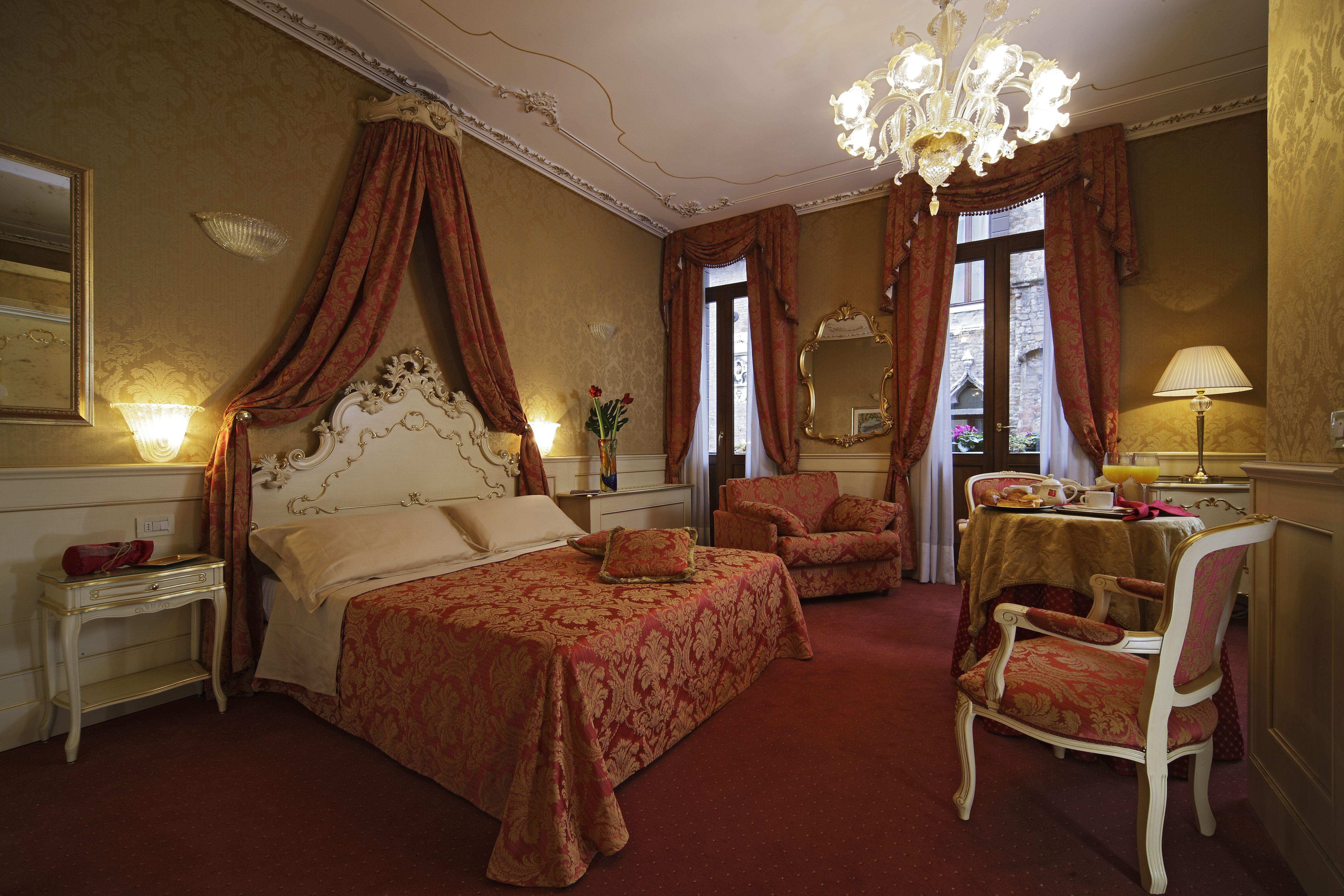 Becher Hotel Venezia酒店